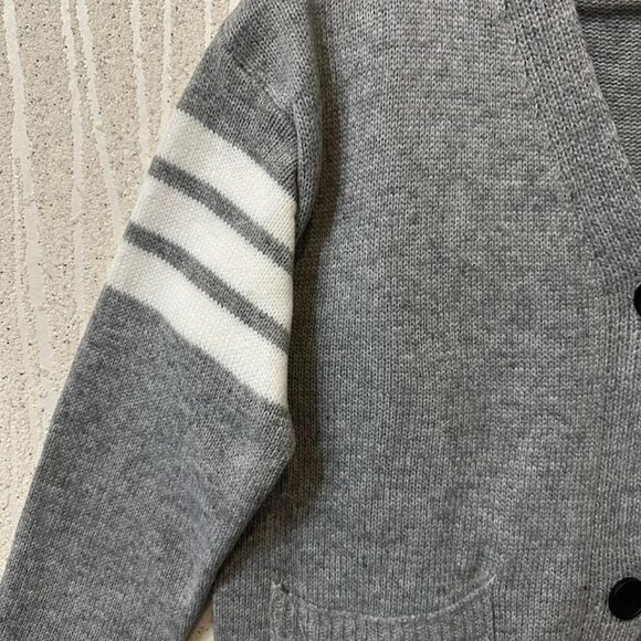 Men's Gray Cardigan with Pockets and Stripes on the Sleeves Size: L - Picture 6 of 7